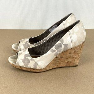 Toms Stella Abstract Print Wedge Sandals Womens Size 8.5 Natural Beige